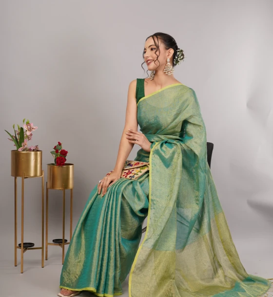 Explore tricolor threads!